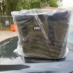 YETI 35 L Carry all bag